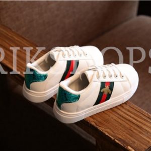 Annonce chaussures pour enfants filles ou bien garçons taille 27 28 29 30