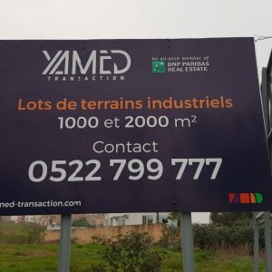 Annonce Habillage adhésifs vitrine et panneaux enseigne