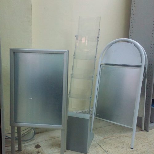 Annonce: Porte affiche & visuel
