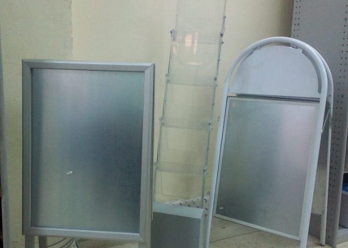 Image annonce: Porte affiche & visuel