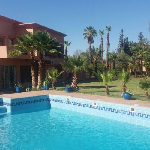 Annonce: Villa meublée sur un terrain de 10000m2 à louer pour vacances