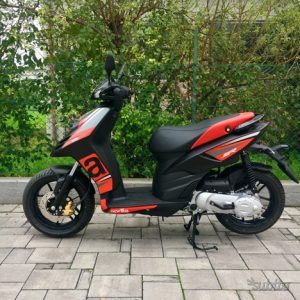 Annonce Aprilia Sr Motard 50 Garantie 18 mois !