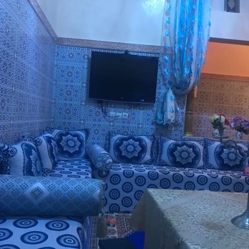 Annonce: Appartement à vendre RDC 70m2 2 chambres salon cours couverte