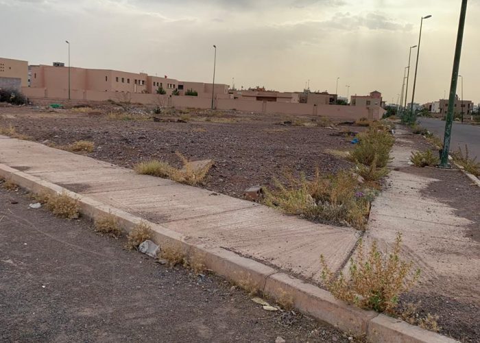 Image annonce: Je mets un lots de 680 m2 de 3 façades dans targa