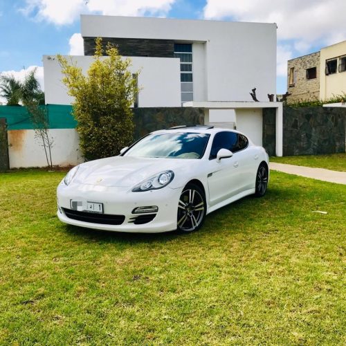 Annonce: Porshe panamera 2012 importée neuve