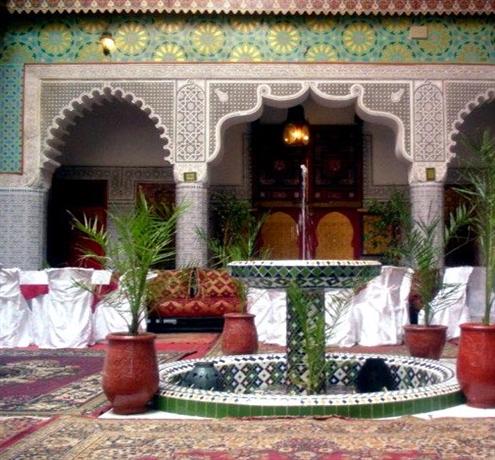 Annonce: Maison d hôte à vendre,avec autorisation 20 chambres ,dans un quartier Riad laarousse calm