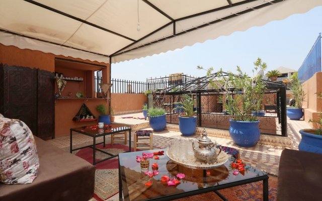 Image annonce: à vendre Magnifique Riad au quartier kennaria (quartier près de la place)