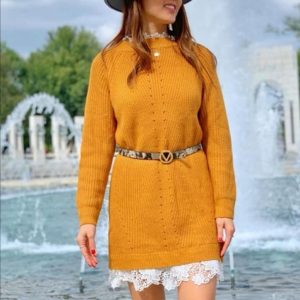 Annonce Robe pull avec pièces en crochet floral