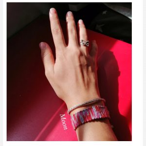 Annonce bracelets en fils tout les modèles pour fille / garçons avec toutes les couleurs