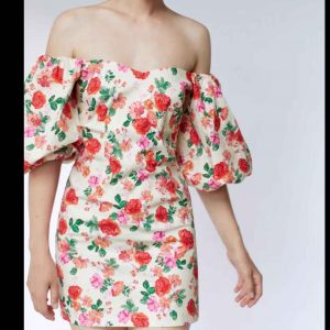 Annonce Robe fleurie marque ZARA taille S