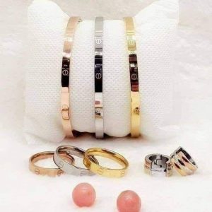 Annonce Vêtement et accessoire