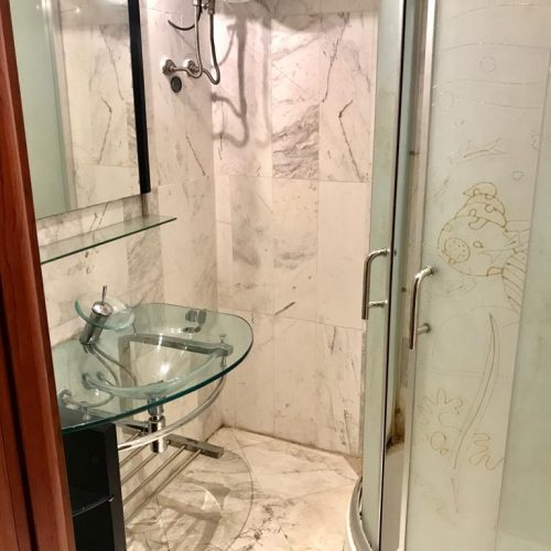Annonce: à vendre Appartement situé près hôpital militaire de 54 m² 2eme étage avec piscine