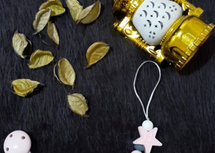 Image annonce: Attache tétine personnalisé en silicone alimentaire