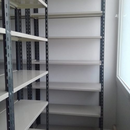 Annonce: rayonnage léger galvanisé