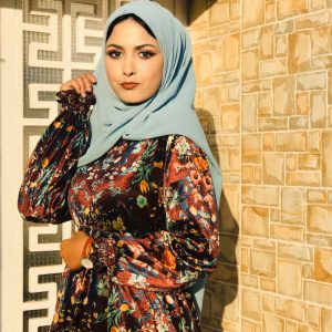 Annonce Robe bordeau fleurie