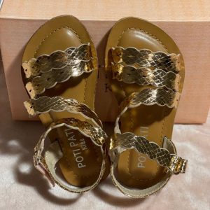 Annonce Sandales et chaussures filles