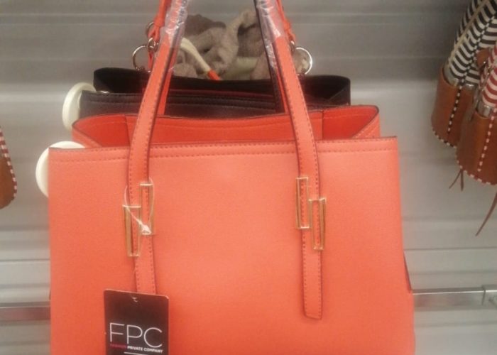 Image annonce: Prêt à porter pour femmes et hommes