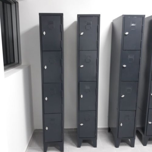 Annonce: vestiaire métallique