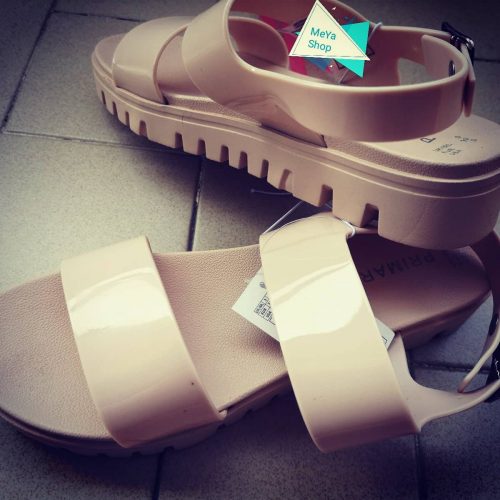 Annonce: Sandales d'été Primark de bonne qualité
