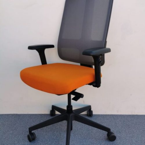 Annonce: Chaise à roulette magencia orange