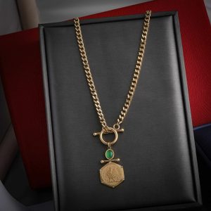 Annonce Collier en acier inoxydable d’une qualité irréprochable très stylé