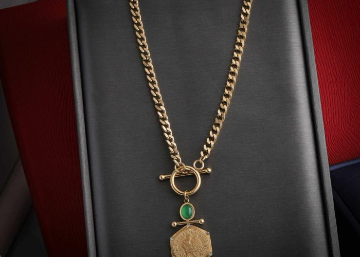 Image annonce: Collier en acier inoxydable d’une qualité irréprochable très stylé