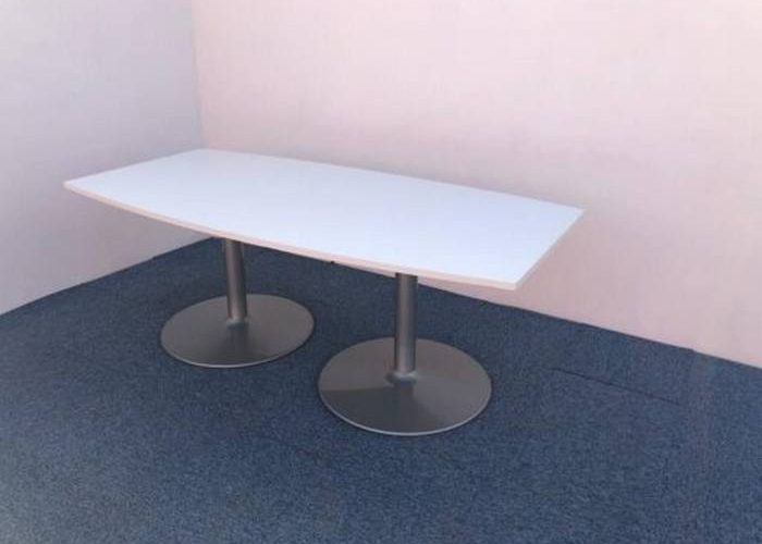 Image annonce: Table de réunion tonneau 200×100 pied tulipe