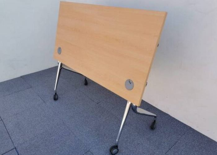 Image annonce: Table pliante Klober 140×70