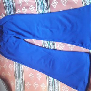 Annonce Pantalon patte éléphant neuf en bleu