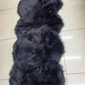 Annonce Tapis fourrure 1m70 /53