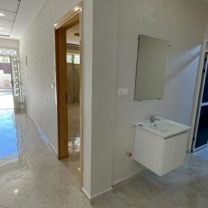 Annonce لمحبي الشقق، شقة ارضية بالكاراج فالاندلس(وجدة) مساحة 116متر و الثمن 46م قابلة للتفاوض