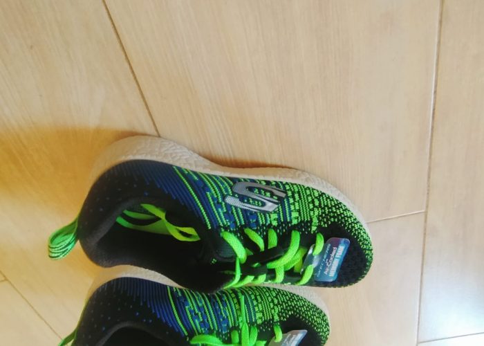 Image annonce: Chaussures Zara et skechers à vendre