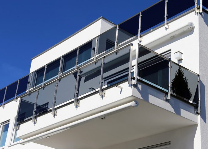 Image annonce: Garde-corps en inox et verre