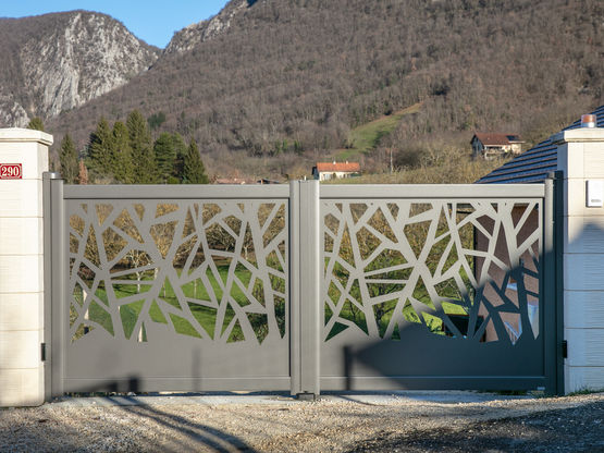 Image annonce: PORTAILS ALUMINIUM ( coulissant & battant )