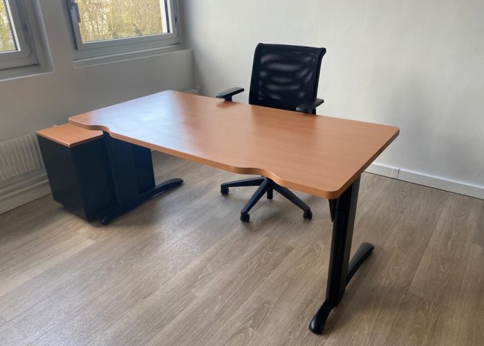 Image annonce: Bureau droit Steelcase merisier 160x80cm