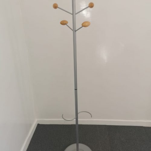 Annonce: Porte manteau 6 patères gris aluminium pro bureau avec support porte parapluie