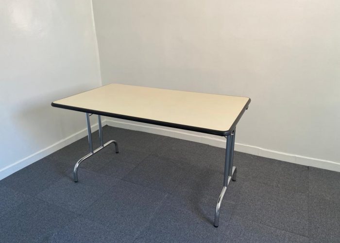 Image annonce: Table pliante rectangulaire 140x80cm