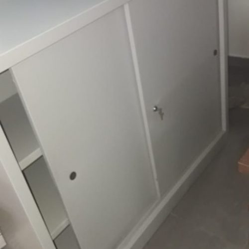 Annonce: armoire métallique .