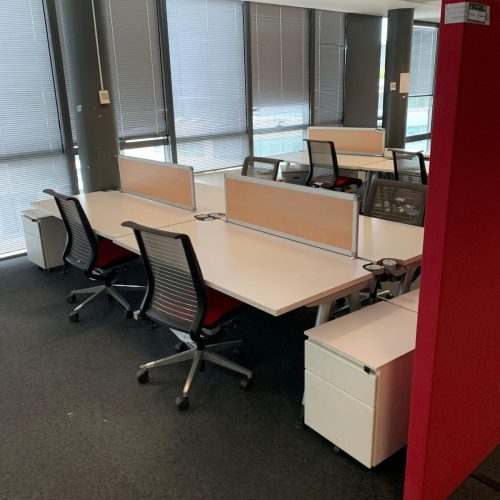 Annonce: Bureau open space 4 poste avec séparation Steelcase 160cm