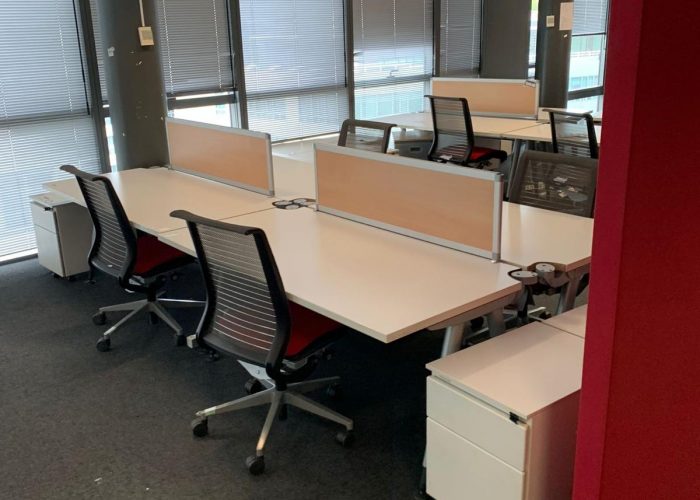 Image annonce: Bureau open space 4 poste avec séparation Steelcase 160cm