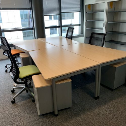 Annonce: Bureau open space 4 poste quadrilatère Haworth