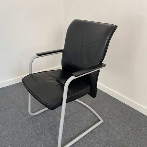 Annonce: Fauteuil cuir visiteur luge avec accoudoir