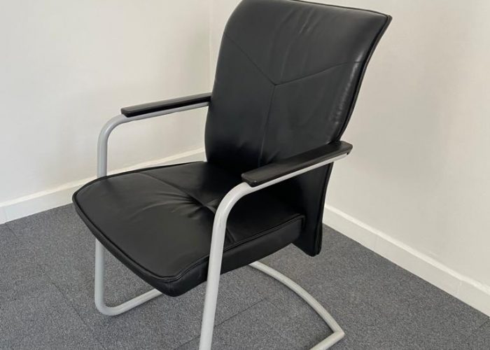 Image annonce: Fauteuil cuir visiteur luge avec accoudoir
