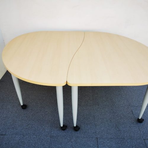 Annonce: Table réunion 6 pers 140x200cm avec roue Steelcase