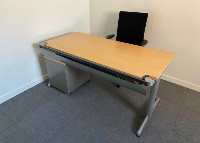 Image annonce: Bureau droit Steelcase 160x80cm piétement I