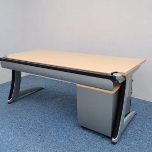 Annonce Bureau droit Steelcase 180x80cm avec caisson à roulette