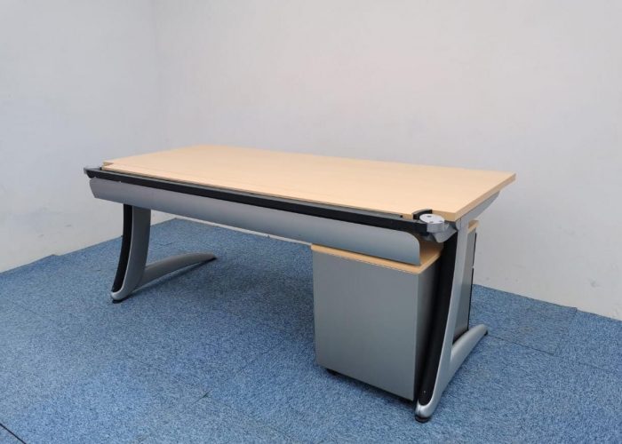 Image annonce: Bureau droit Steelcase 180x80cm avec caisson à roulette