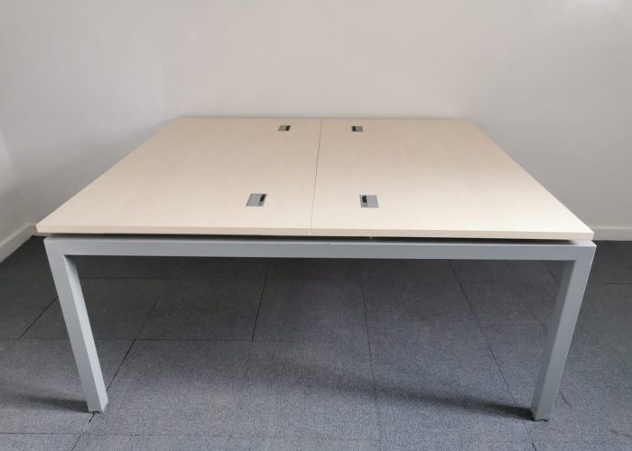 Image annonce: Bureau Bench Columbia 2 poste passe câble 160x160cm
