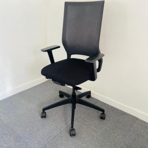 Annonce Sedus quarterback chaise a roulette couleur noir