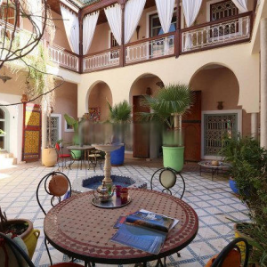 Annonce à vendre  Riad meublé à Bab tharzout